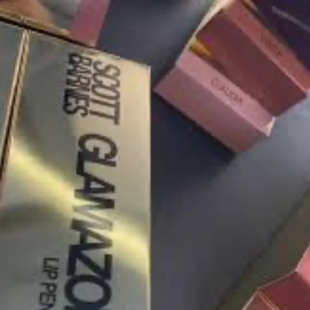 Scott Barnes Glamazon Lip Pencil